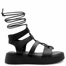 Flatform Σανδάλια με κορδόνια σε Μαύρο