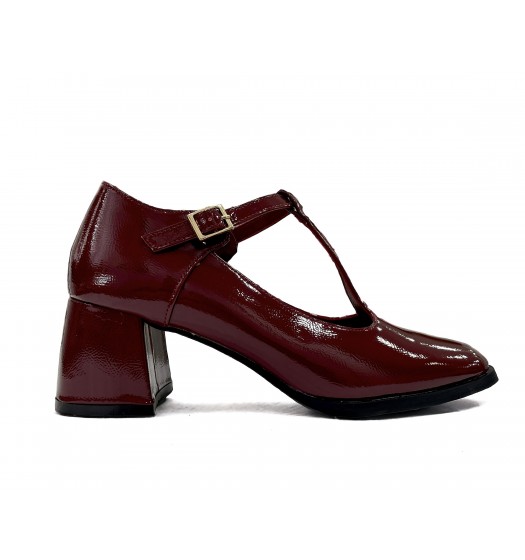 T-Strap Mary Jane pumps in Burgundy