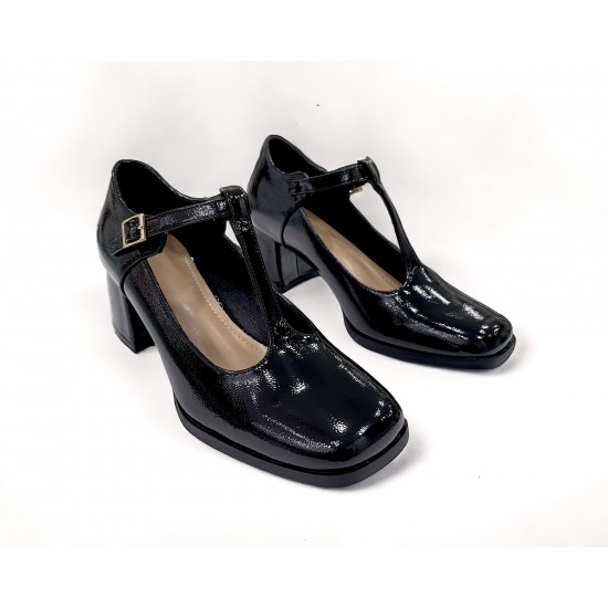 T-Strap Mary Jane pumps in Black